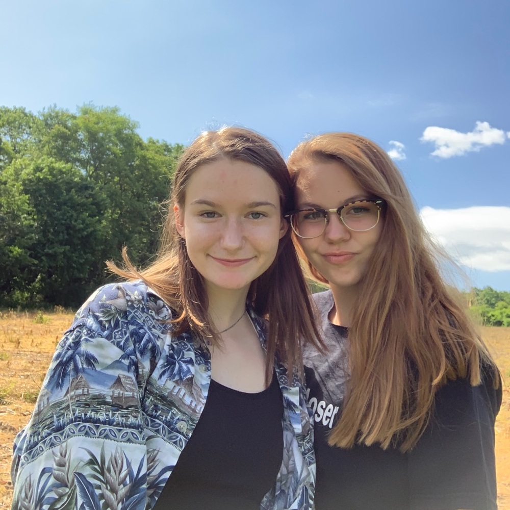 Meet your Posher, Julia